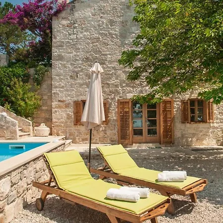 Luxury Beachfront Mare With Private Pool At The - Peljesac Orebić