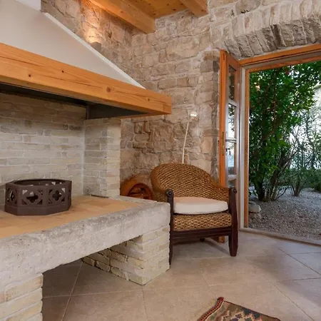 Luxury Beachfront Mare With Private Pool At The - Peljesac *