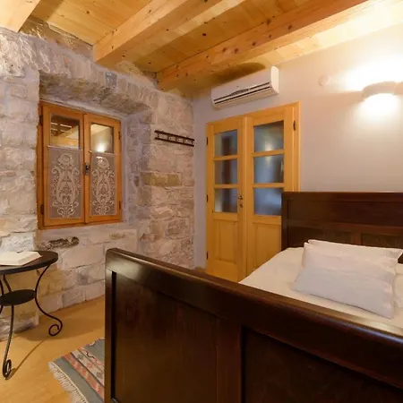 Luxury Beachfront Mare With Private Pool At The - Peljesac