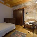 Вилла Luxury Beachfront Mare With Private Pool At The - Peljesac Оребич