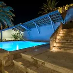 Luxury Beachfront Mare With Private Pool At The - Peljesac أوروبيتش