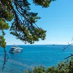 Luxury Beachfront Mare With Private Pool At The - Peljesac
