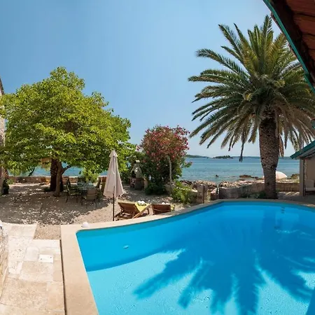 Villa Luxury Beachfront Mare With Private Pool At The - Peljesac Orebić