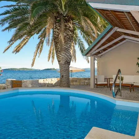 Villa Luxury Beachfront Mare With Private Pool At The - Peljesac Orebic