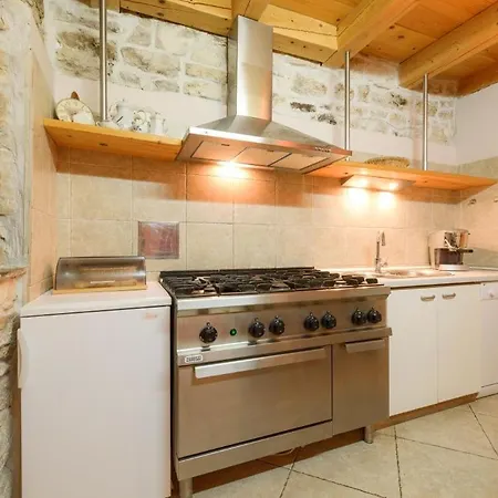 Luxury Beachfront Mare With Private Pool At The - Peljesac