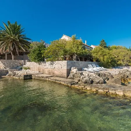 Villa Luxury Beachfront Mare With Private Pool At The - Peljesac Orebic