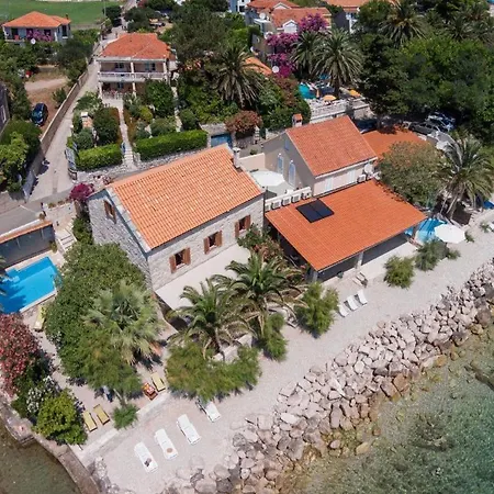 Luxury Beachfront Mare With Private Pool At The - Peljesac Villa *