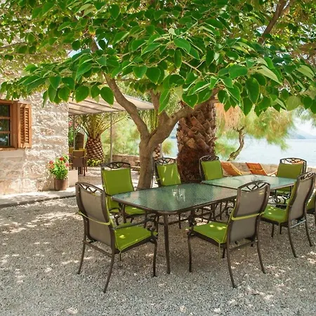 Villa Luxury Beachfront Mare With Private Pool At The - Peljesac *