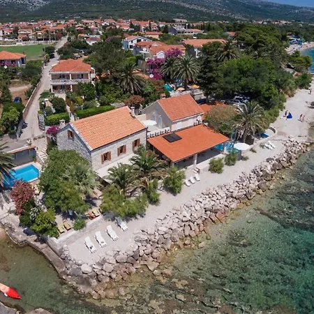 Luxury Beachfront Mare With Private Pool At The - Peljesac *