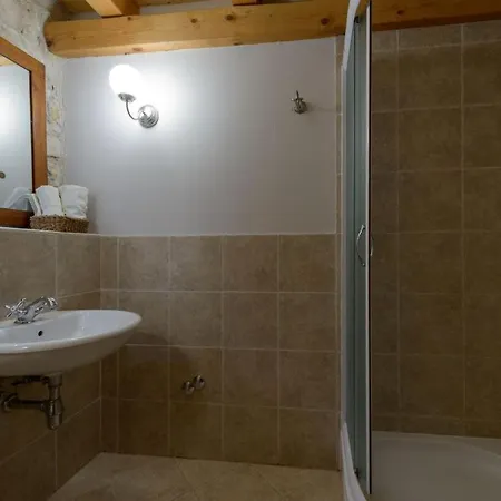 Luxury Beachfront Mare With Private Pool At The - Peljesac