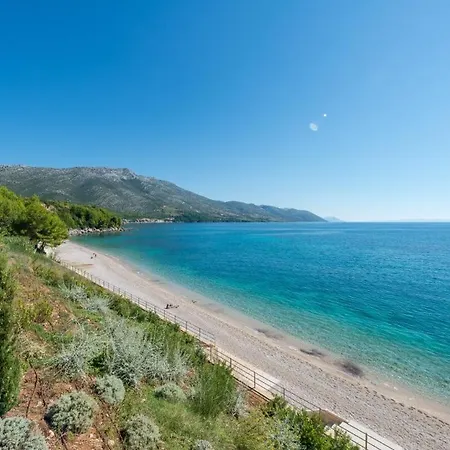 ヴィラ Luxury Beachfront Mare With Private Pool At The - Peljesac