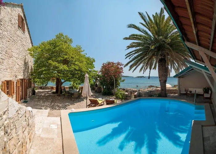 Villa Luxury Beachfront Mare With Private Pool At The - Peljesac Orebić