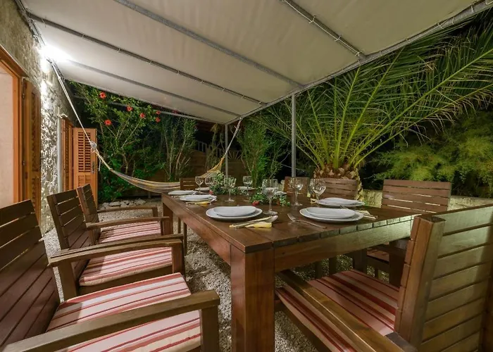 Luxury Beachfront Mare With Private Pool At The - Peljesac