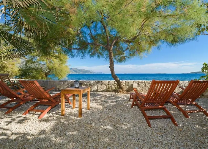 Luxury Beachfront Mare With Private Pool At The - Peljesac
