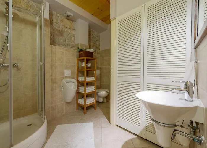 Luxury Beachfront Mare With Private Pool At The - Peljesac *