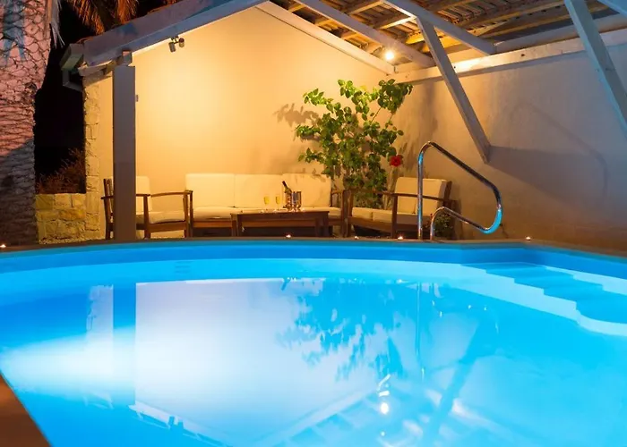 Villa Luxury Beachfront Mare With Private Pool At The - Peljesac *