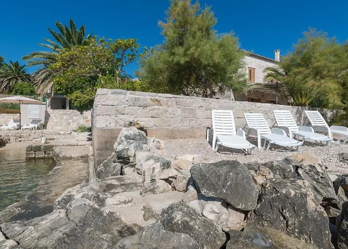 Luxury Beachfront Mare With Private Pool At The - Peljesac