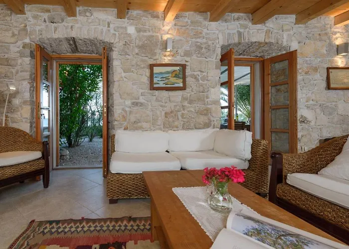 Villa Luxury Beachfront Mare With Private Pool At The - Peljesac Orebić