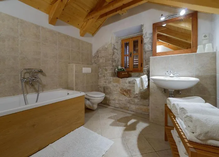 Luxury Beachfront Mare With Private Pool At The - Peljesac Orebić