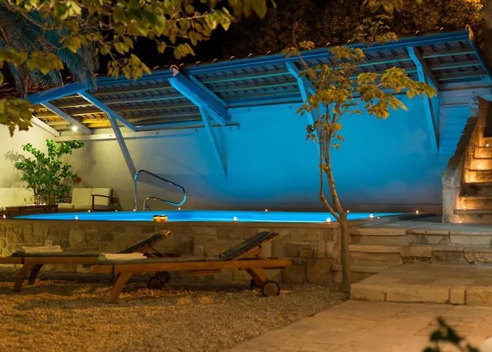 Villa Luxury Beachfront Mare With Private Pool At The - Peljesac *