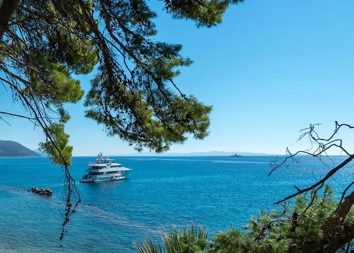 Luxury Beachfront Mare With Private Pool At The - Peljesac