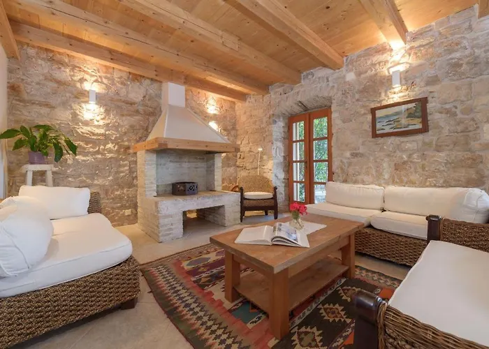 Luxury Beachfront Mare With Private Pool At The - Peljesac