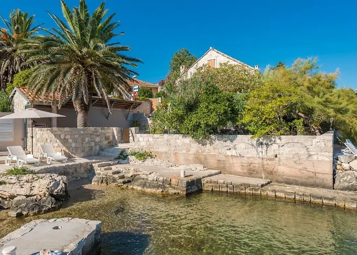 Luxury Beachfront Mare With Private Pool At The - Peljesac Orebić