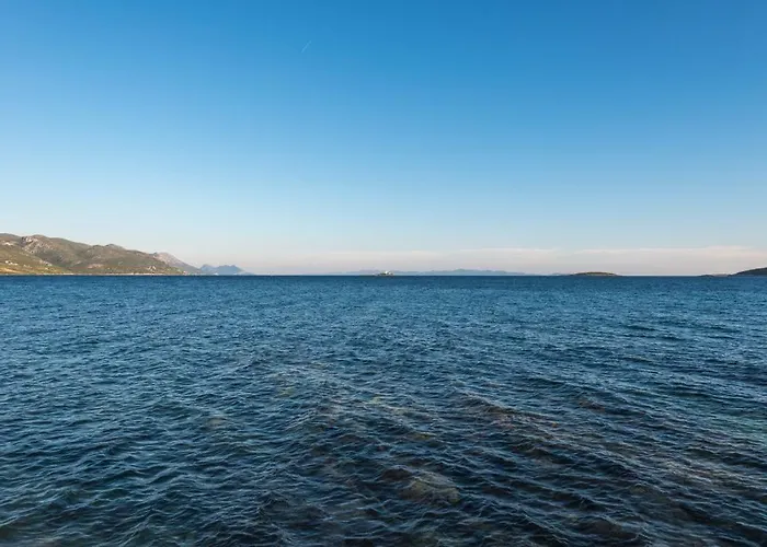 Luxury Beachfront Mare With Private Pool At The - Peljesac Orebić